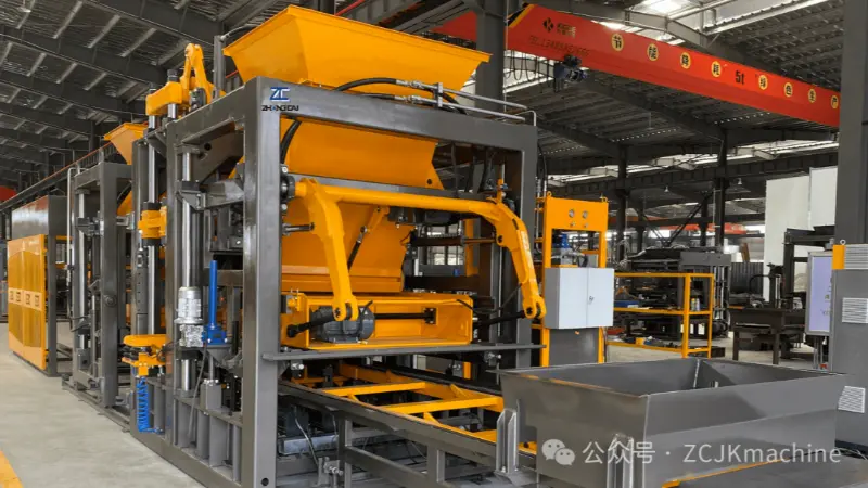 Meaisíní Déantúsaíochta Bloc-tiomáinte Servo: Laghdaigh Costais Leictreachais 30–50% le Teicneolaíocht atá Tíosach ar Fhuinneamh